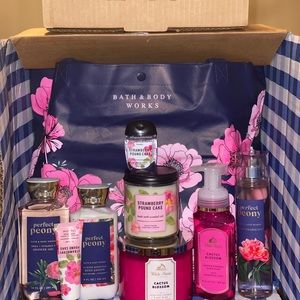 Bath Body LIMITED EDITION 2020 Spring Bag +8 Items